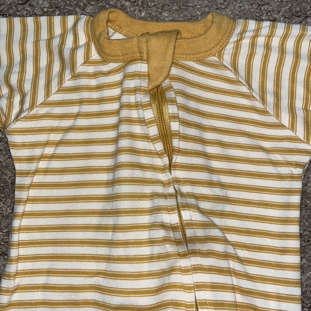 0-3 goumi golden yellow stripes